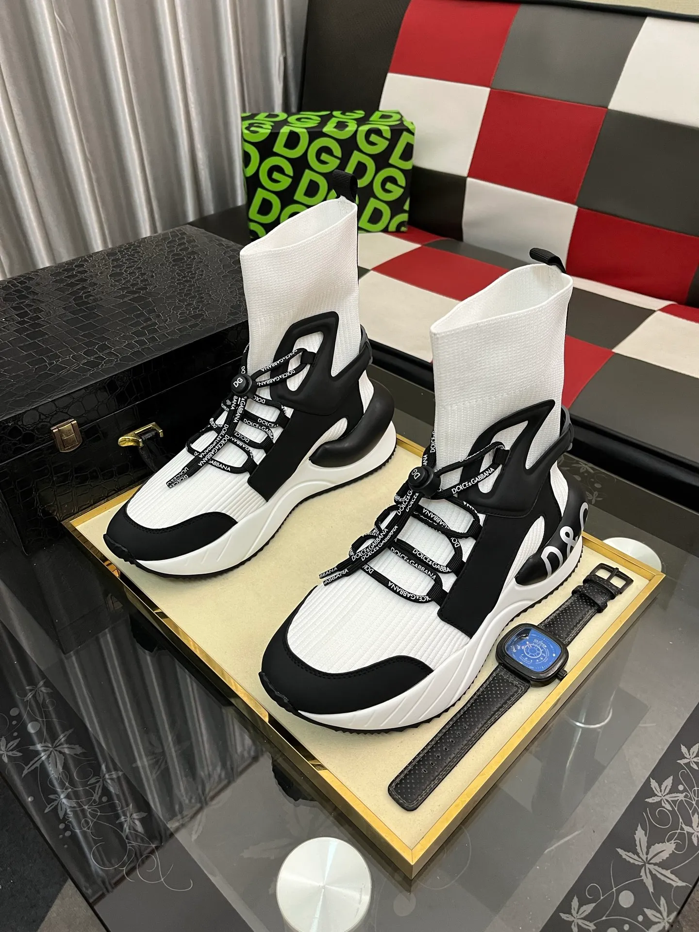 Men's men's shoes💰420⌚️⌚️New DG Dolce & Gabbana high-end couple's sports and casual shoes, imported cowhide, multiple material splicing design➕Imported cowhide lining, cowhide feet➕original TPR elastic outsole. Size: 35-46